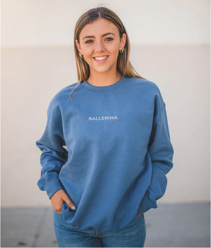 BALLERINA Embroidered Pullover Adulta